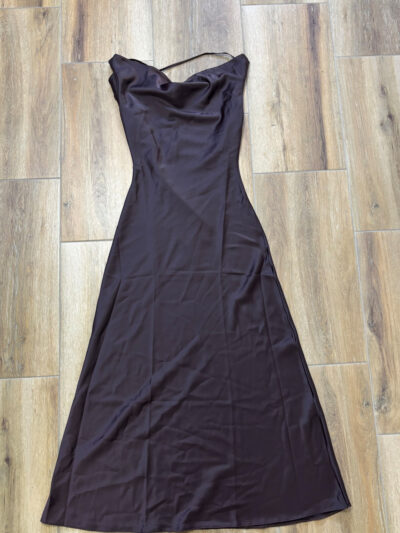 Maxi haljina Jillian – smeđa - S veličina