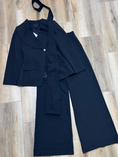 Dvodjelni set – odijelo – Aviora – crno - M veličina